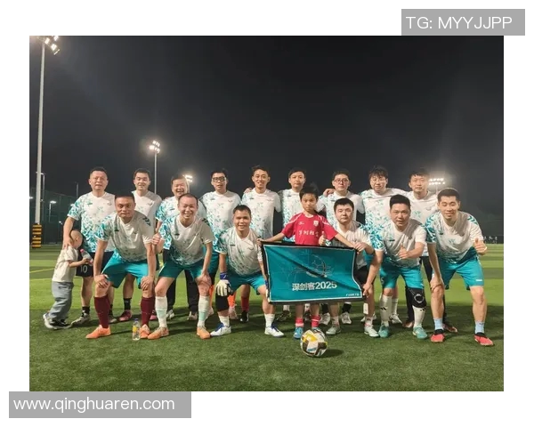 八号球衣的足球明星们盘点与他们的辉煌成就解析 八号球衣的足球明星们盘点与他们的辉煌成就解析