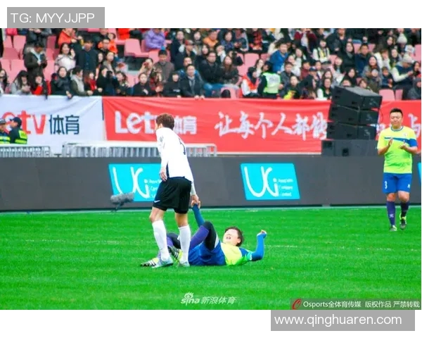 为足球明星呐喊助威的背后支持者是谁